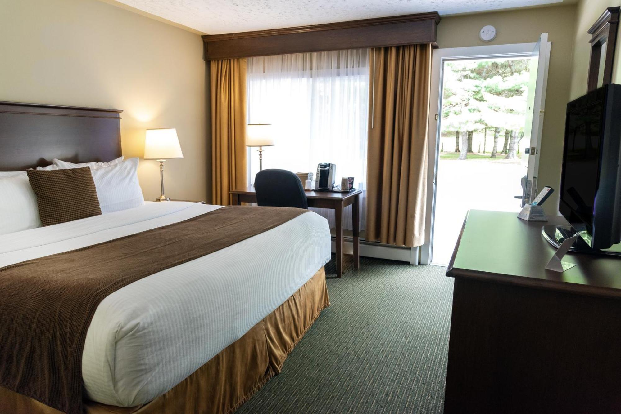 Aurora Inn Kingston Exterior photo