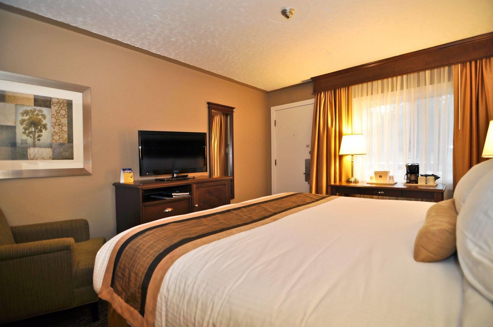 Aurora Inn Kingston Room photo